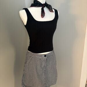 100% cotton Black and White Gingham Skirt with built-in shorts & pockets sz 10